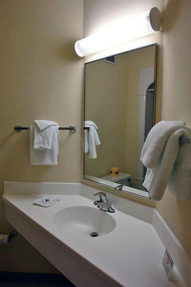 Motel 6-London, On - Ontario 외부 사진